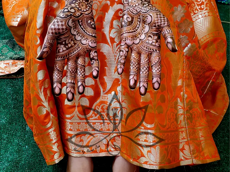 Full-coverage bridal mehndi on both hands
